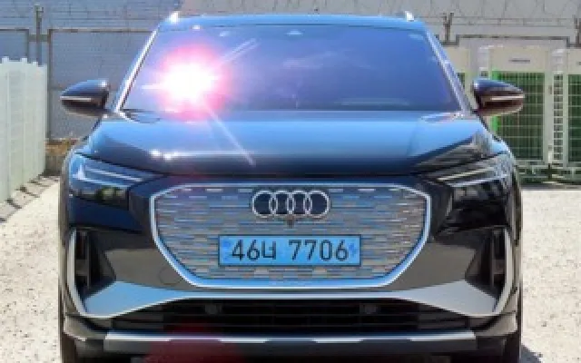 더프레스티지K7 중고차 Q4 e-트론 40 프리미엄 매물 사진 17 - 2024/08 30,065km
