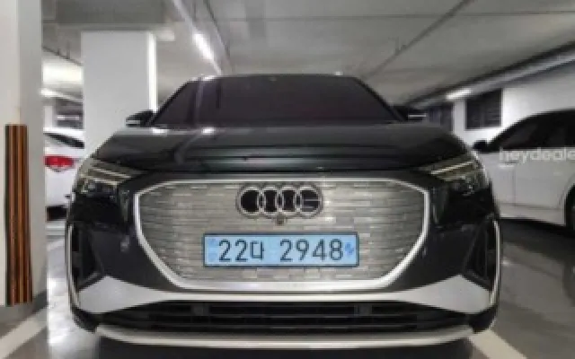 더프레스티지K7 중고차 Q4 e-트론 40 프리미엄 매물 사진 7 - 2022/10 58,596km