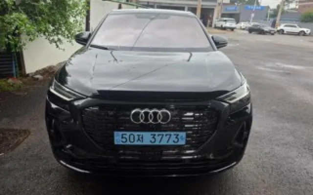 더프레스티지K7 중고차 Q4 e-트론 45 스포트백 프리미엄 매물 사진 20 - 2025/03 31,537km